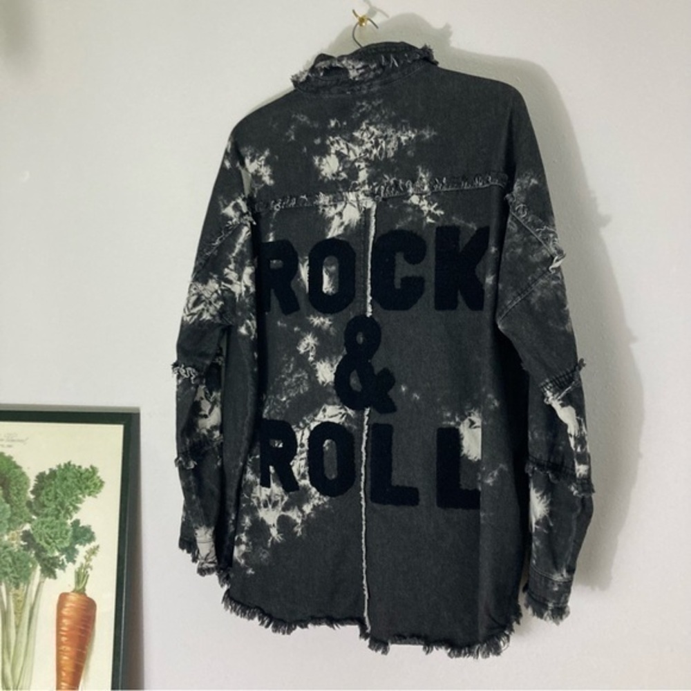 Elan Rock & Roll frayed Shacket  size M